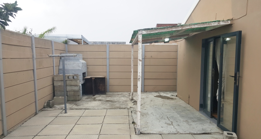 To Let 1 Bedroom Property for Rent in Wetton Western Cape